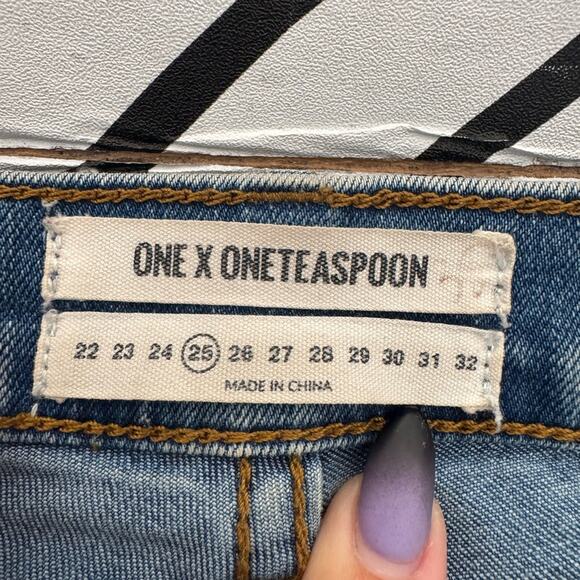 One Teaspoon Loonies Low Waist Fitted Bow Leg Curved Hem size 25 - Picture 6 of 8